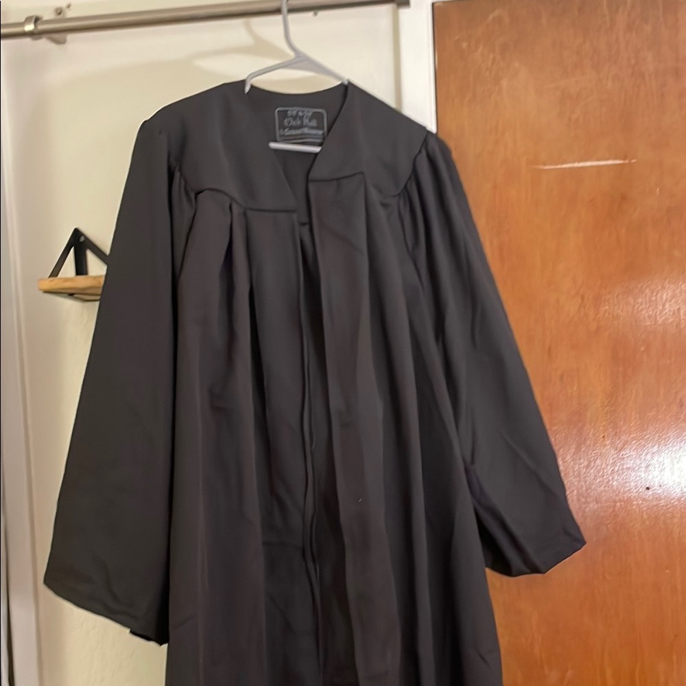 GreenWeaver Classic Black Graduation Gown